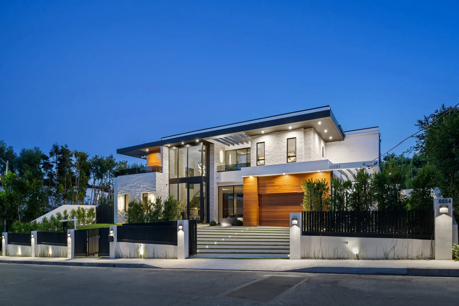 What is the High Net Worth exemption for mortgages?