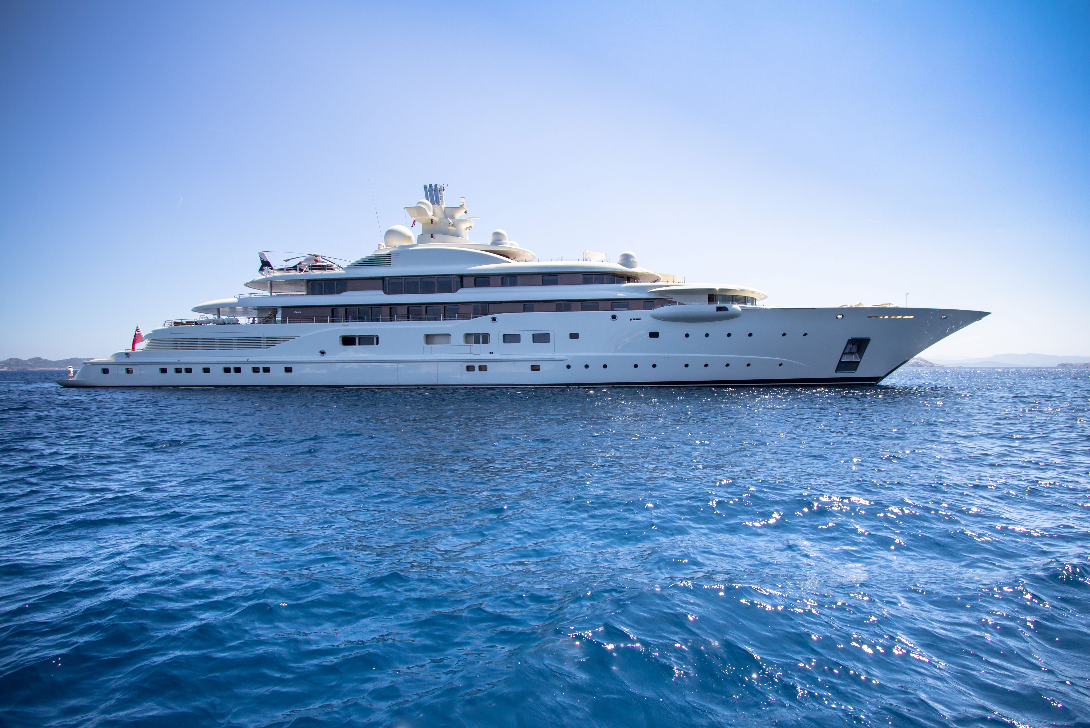 Smart Wealth Structuring for Yacht Ownership: The Ultra-Rich Playbook