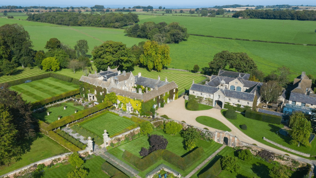 Properties for Sale in Abergavenny: Your Gateway to Welsh Luxury Living
