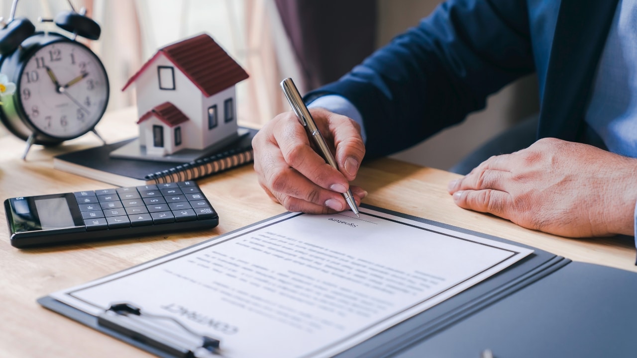 How Does Remortgaging Work in the UK? (2025 Guide)