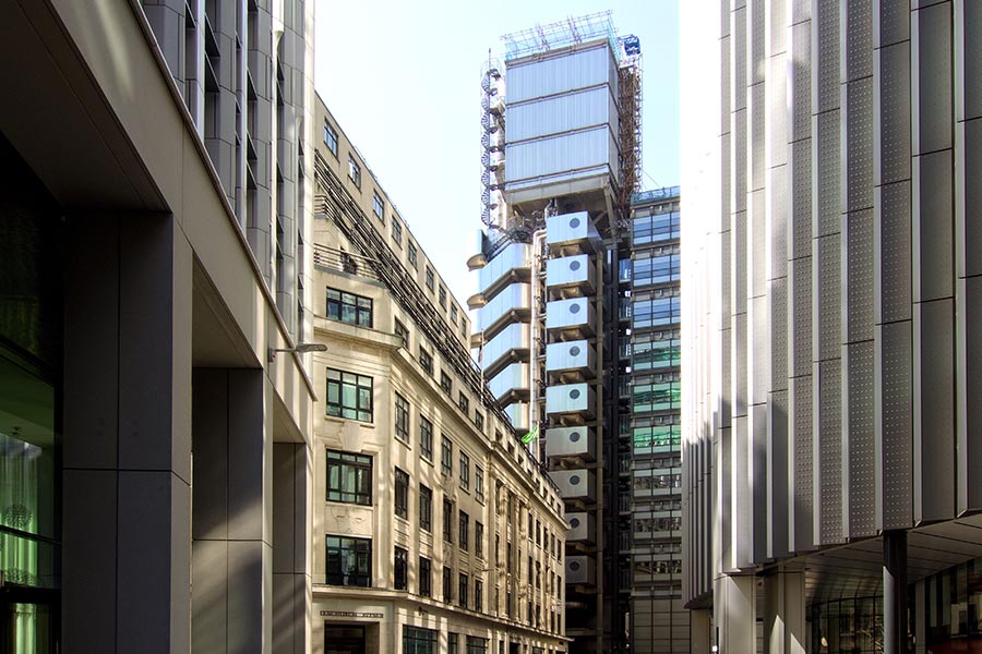 £2.5 Million Commercial Loan for a Prime Real Estate Acquisition