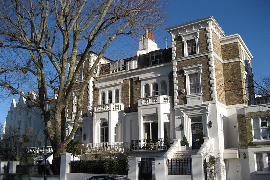 £1.85 Million Mortgage for a Regional UK Estate Purchase (2025)